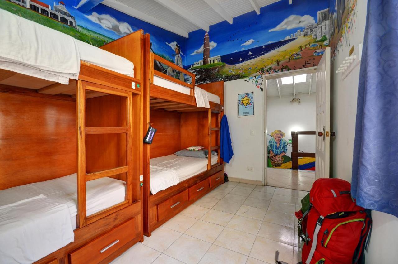 The Wandering Paisa Hostel Medellin Room photo